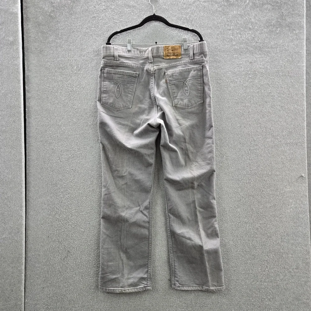 Levis *please carefully